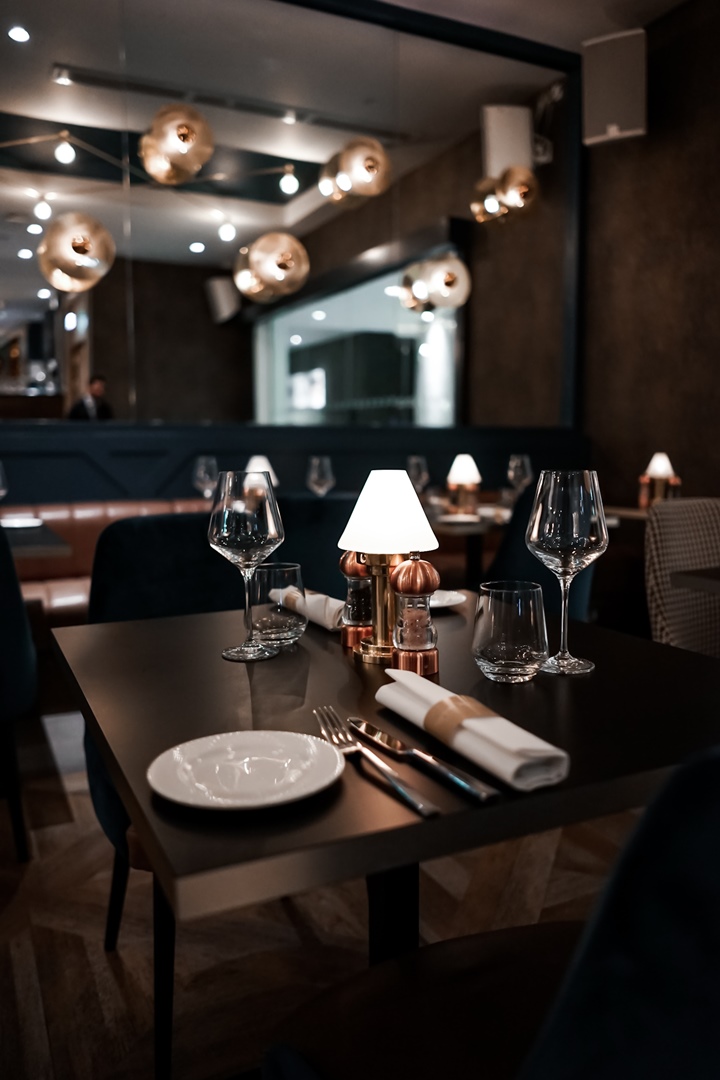 10 Fleet Street Restaurant & Bar