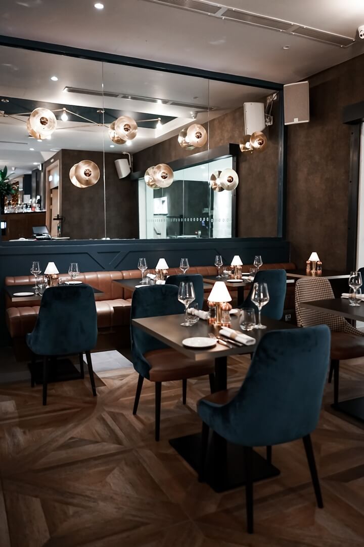 10 Fleet Street Restaurant