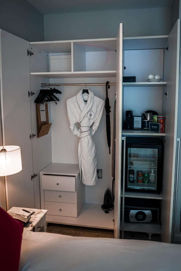 The Morgan Hotel Dublin Deluxe Zimmer Schrank