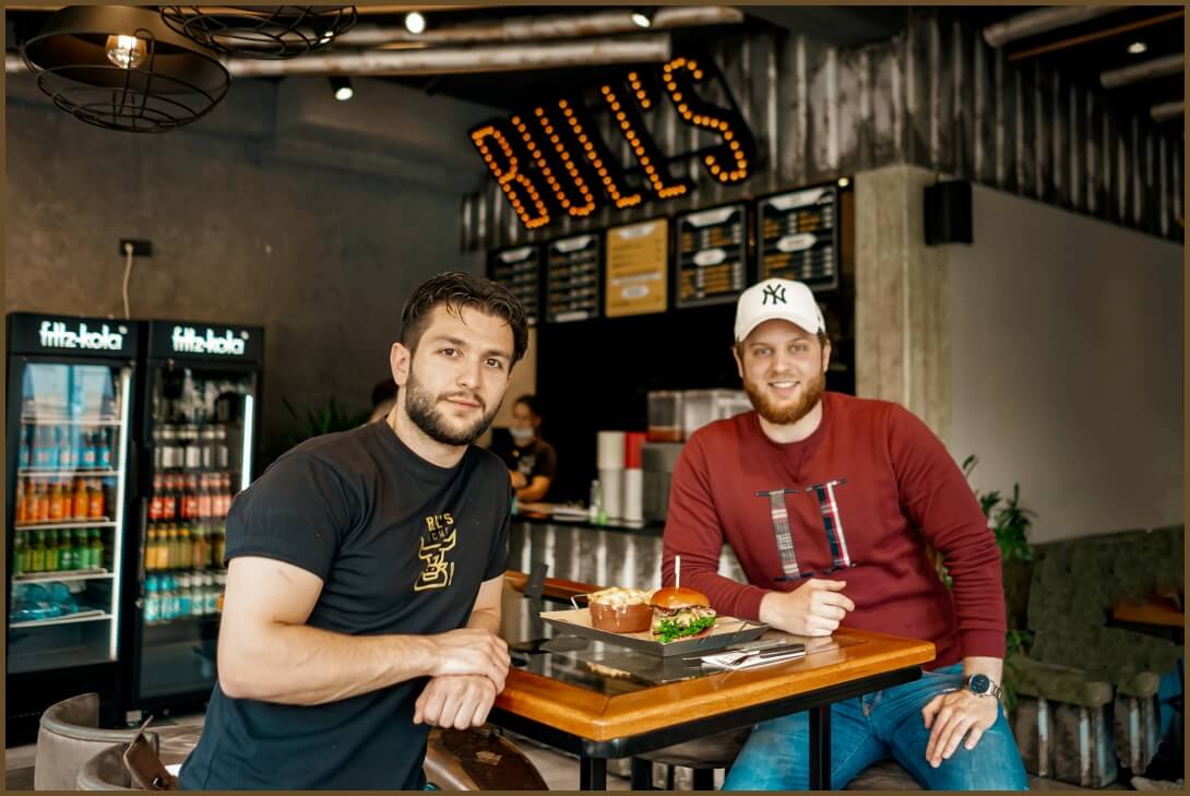 emvoyoe meets Alptekin Mermertas von Bull's Kitchen in Hannover