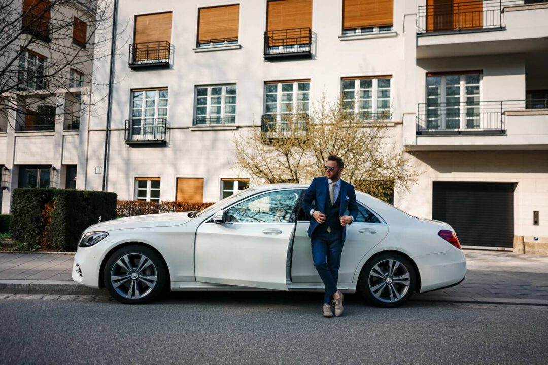 Seitenansicht der Mercedes-Benz S Klasse S400d - Baureihe W222