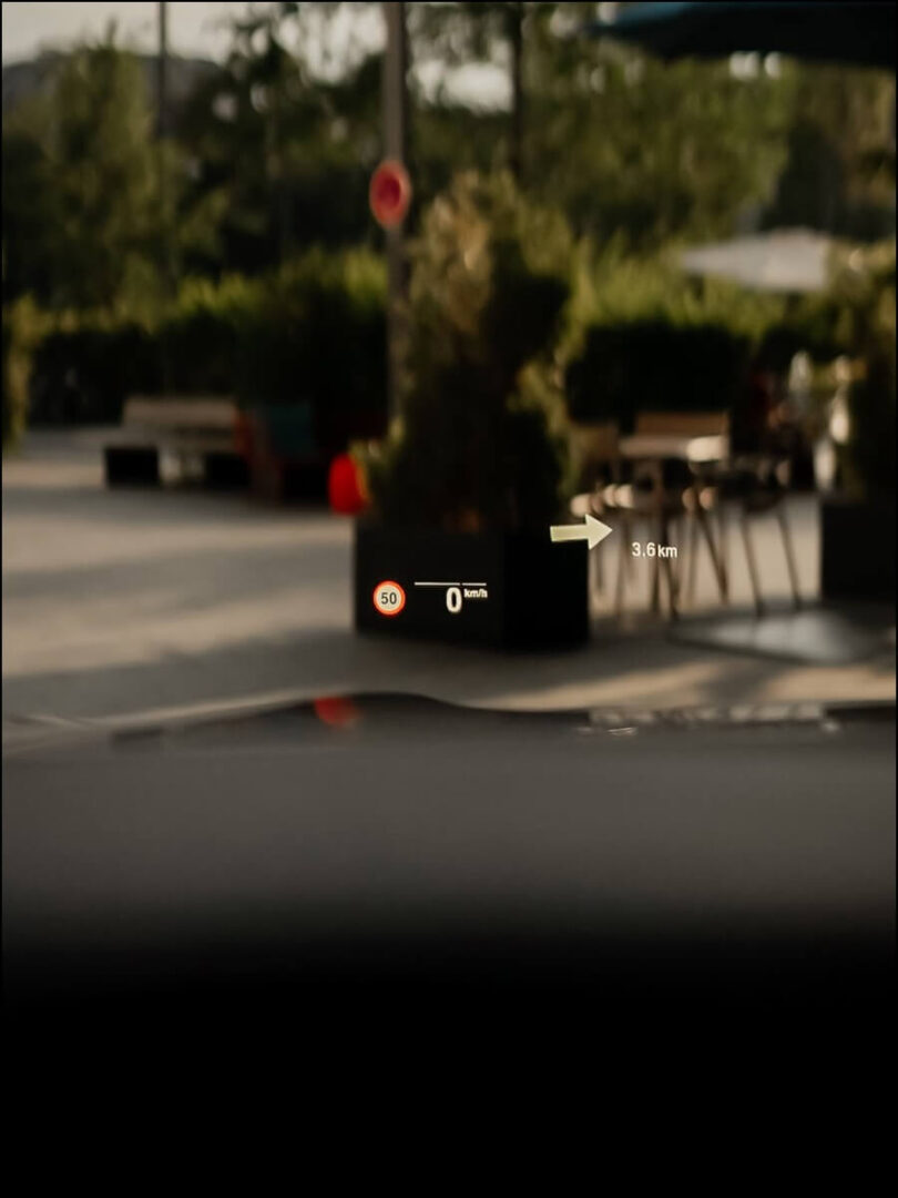 Head Up Display, nur sichtbar für den Fahrer im 8er BMW