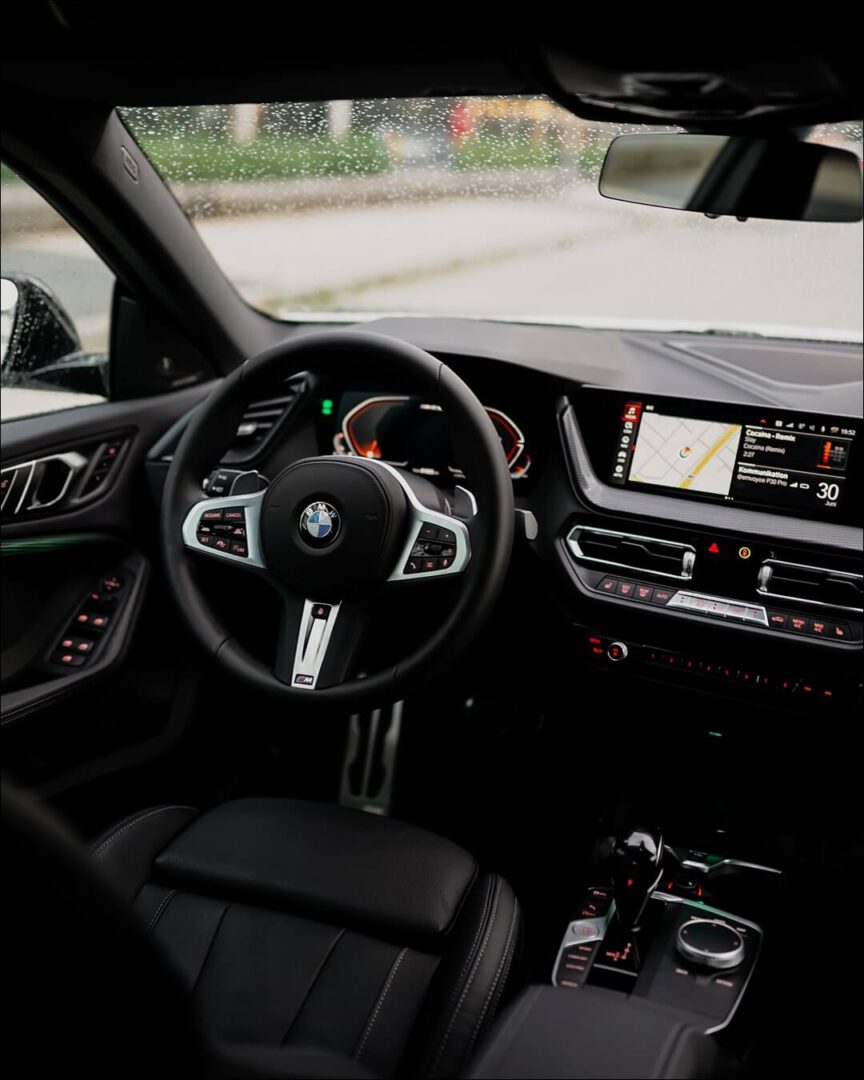 BMW M235i Interieur & M Sportlenkrad