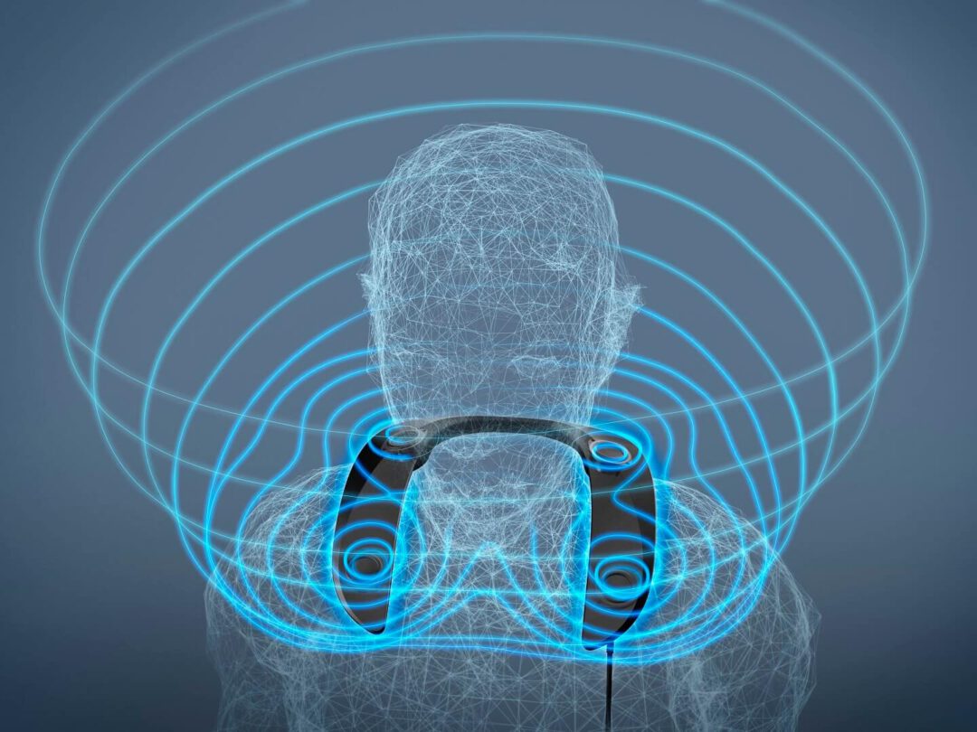 Vier Lautsprecher erzeugen einen hohen Surround-Sound um den Halsbereich